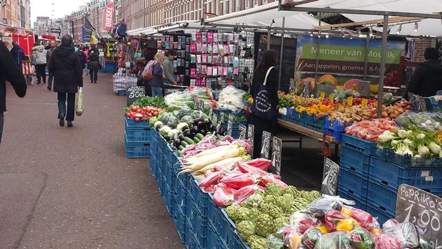 Albert-Cuyp-market-Amsterdam