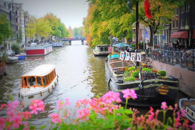 houseboat-museum-amsterdam