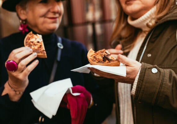 A Morning in Paris Food Tour: Croissants, Baguettes & Chocolate 