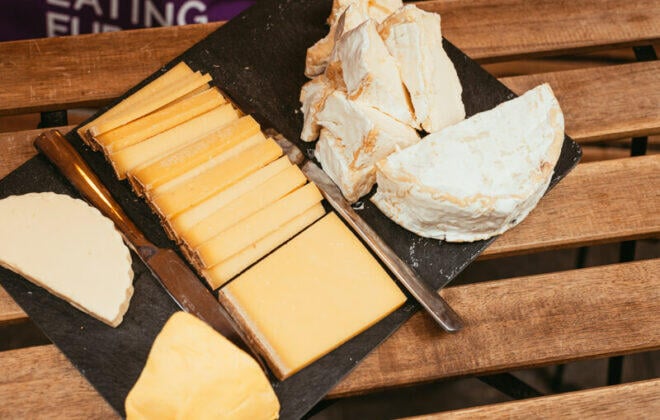 A Morning in Paris Food Tour: Croissants, Baguettes & Chocolate 