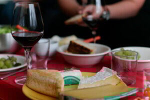 Sicilian_wine_and_cheese