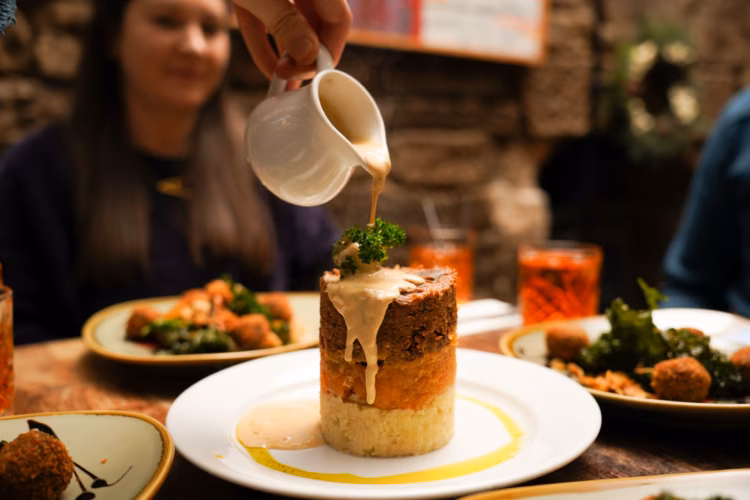 Eating Edinburgh: Old Town Food & Drinks Tour