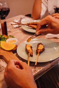 plate_of_skewers_in_Leve_Leve_Tapas_Bar