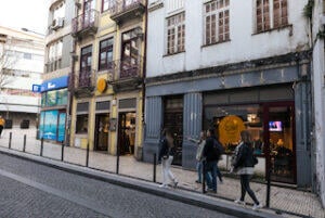 outside_Conga_restaurant_Porto