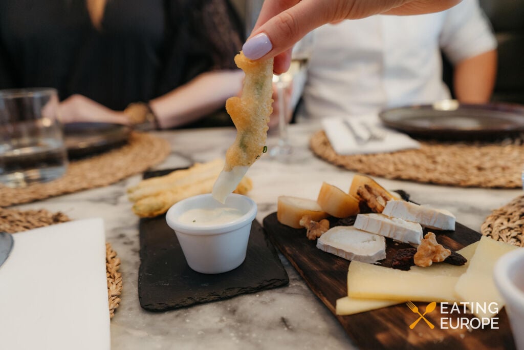 Best of Lisbon Tuk Tuk Food Tour5