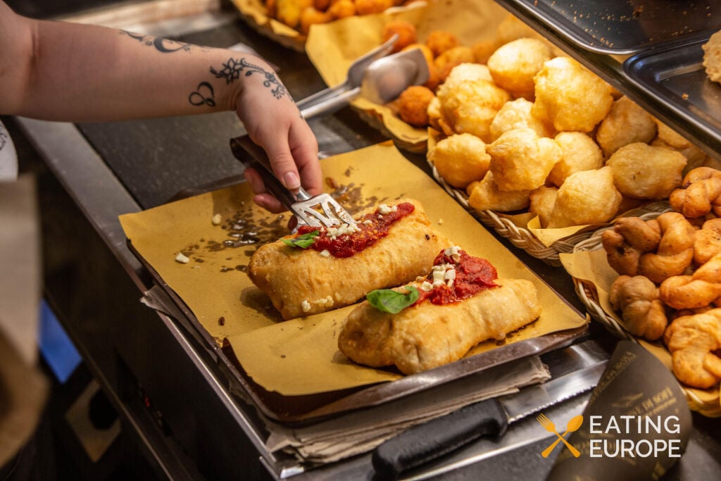 Eating Naples Food Tour2