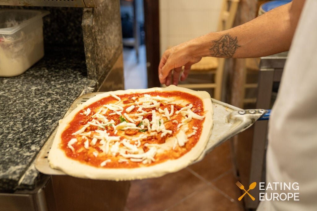 Naples Pizza & Drinks Tour A Slice of Naples3