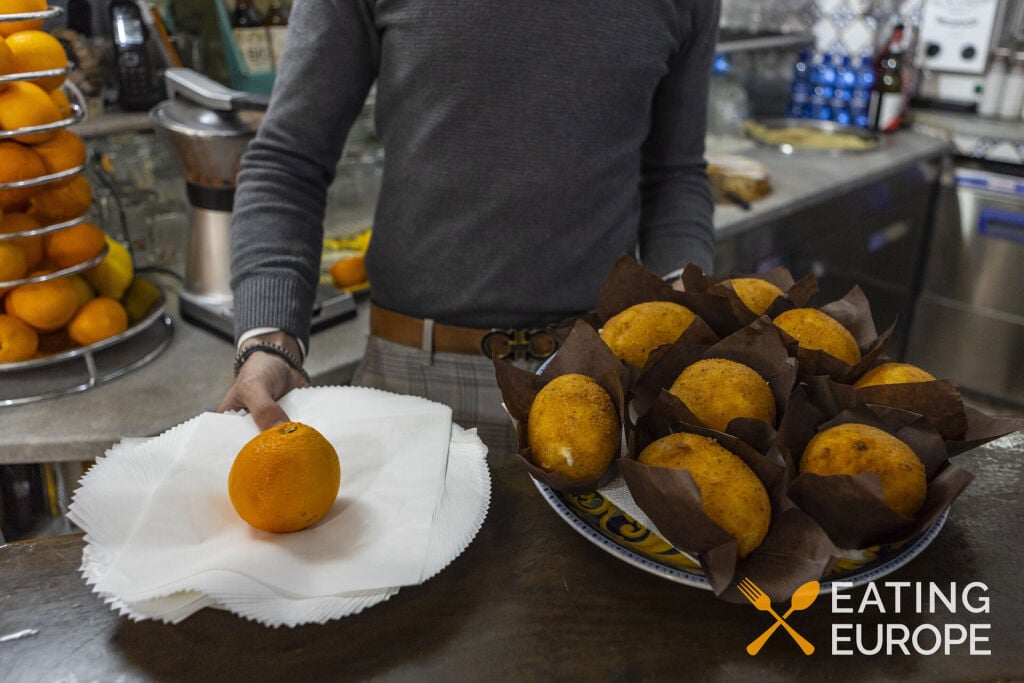 Street Food & Market Tour