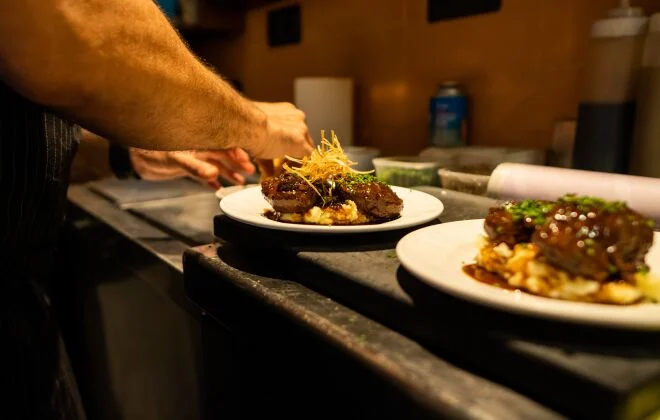 Barcelona Gothic Quarter VIP Tapas & Wine Tour