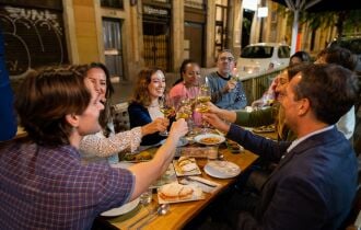 Barcelona Poble Sec Tapas & Wine Tour 