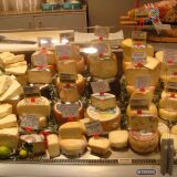 Cheese_shop_in_Rome