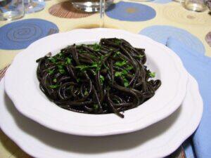 pasta_al_nero_di_seppia_Sicily