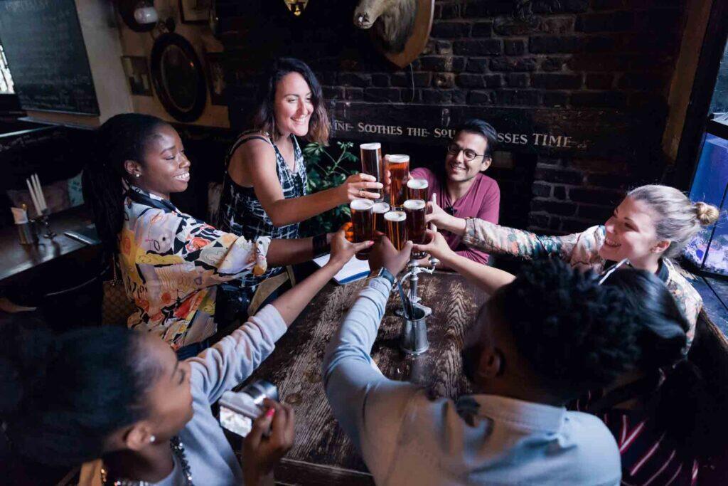 Eating_Europe_pub_crawl_London